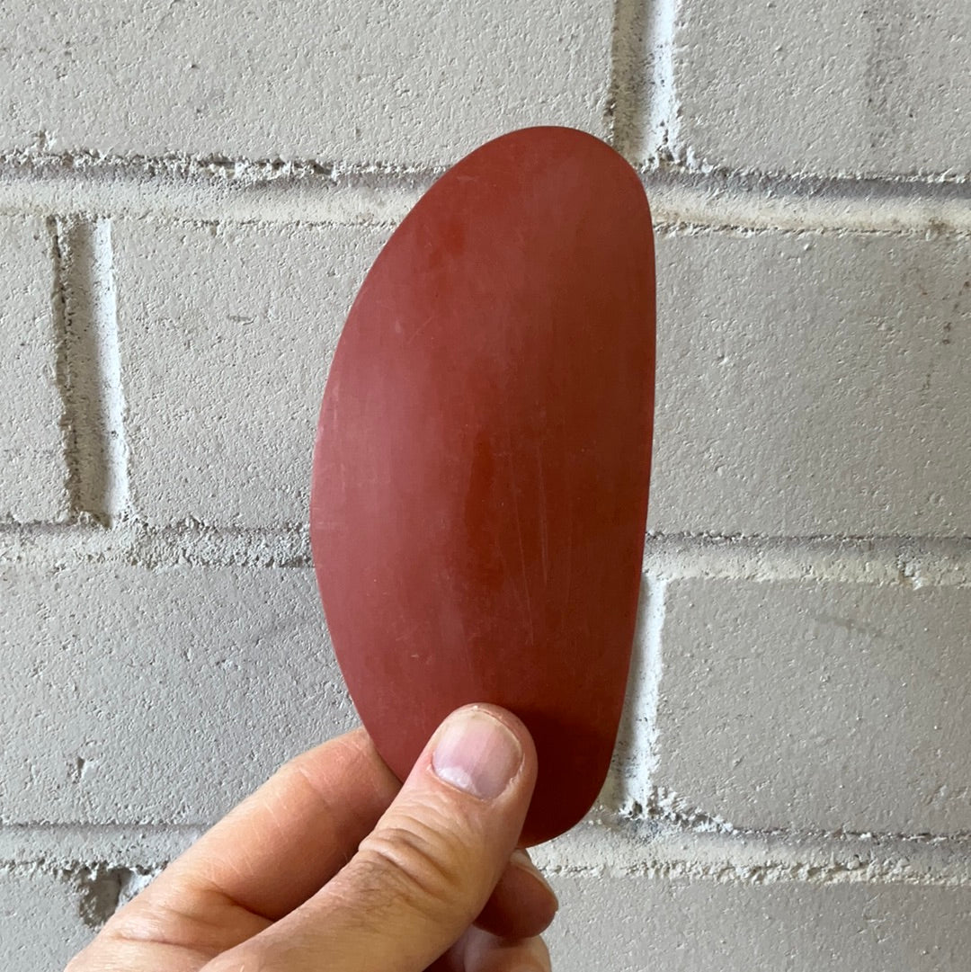 Medium red rubber kidney Kettles Pottery Supplies